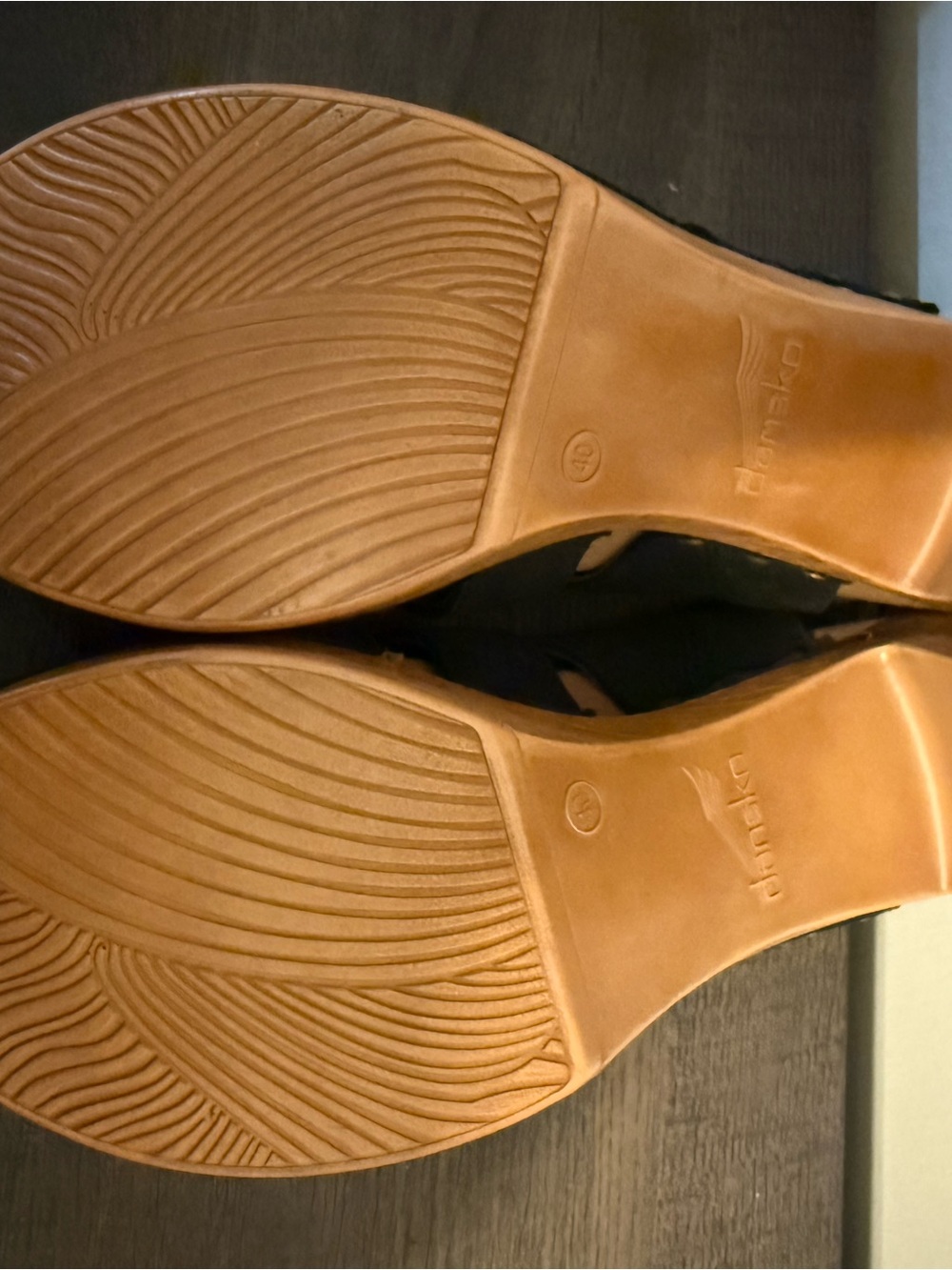 Dansko Demetra Black Leather Cutout Sandals in size 40 (US 10-10.5) - Picture 6 of 8